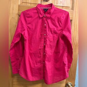 Gap size medium gorgeous hot pink button down shirt